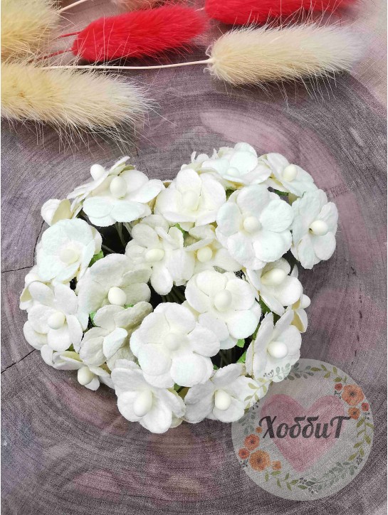 Тайские бумажные цветочки на веточке 1,5см (кремовый), 1цветок