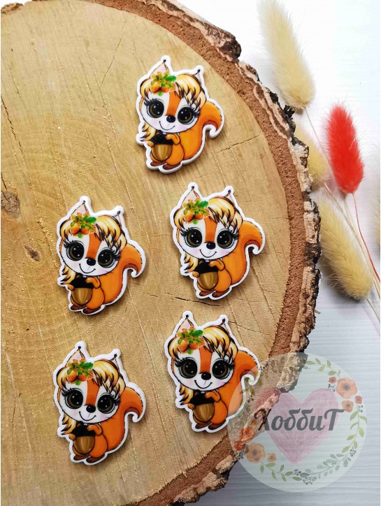 Кабошон-вырубка "Белочка с желудем" 