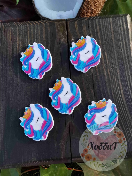 Кабошон-вырубка "Единорог с короной" 3*3,2см. №1