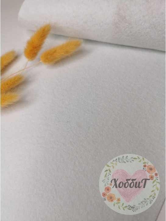 Фетр жесткий 2мм. (белый), 20*30см.