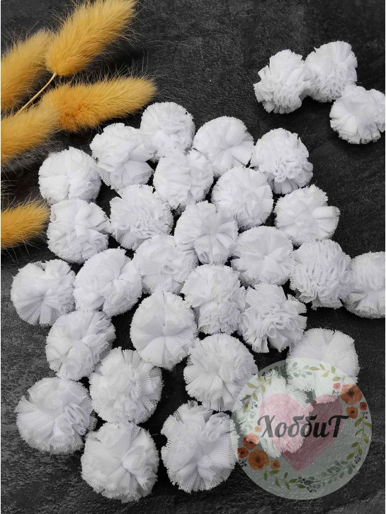 Помпоны декоративные 2,5см. (белый), 4 штуки