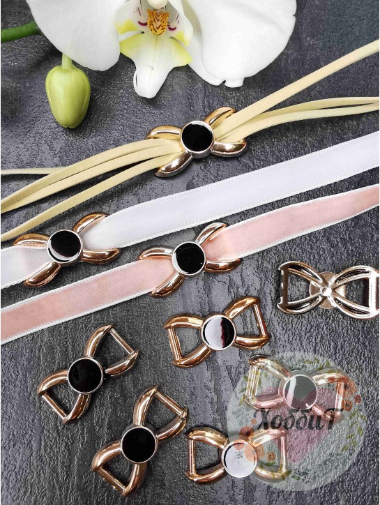 Пряжка декоративная пластик, 30*15мм (золото/черный)