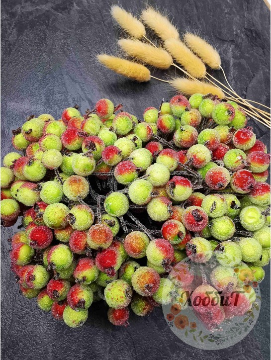 Ягодки на веточке сахарные 12мм (красно-зеленый), пучок 40 ягод