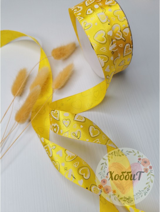 Лента атласная с рисунком "Стрела в сердце" 2,5см. (желтый)